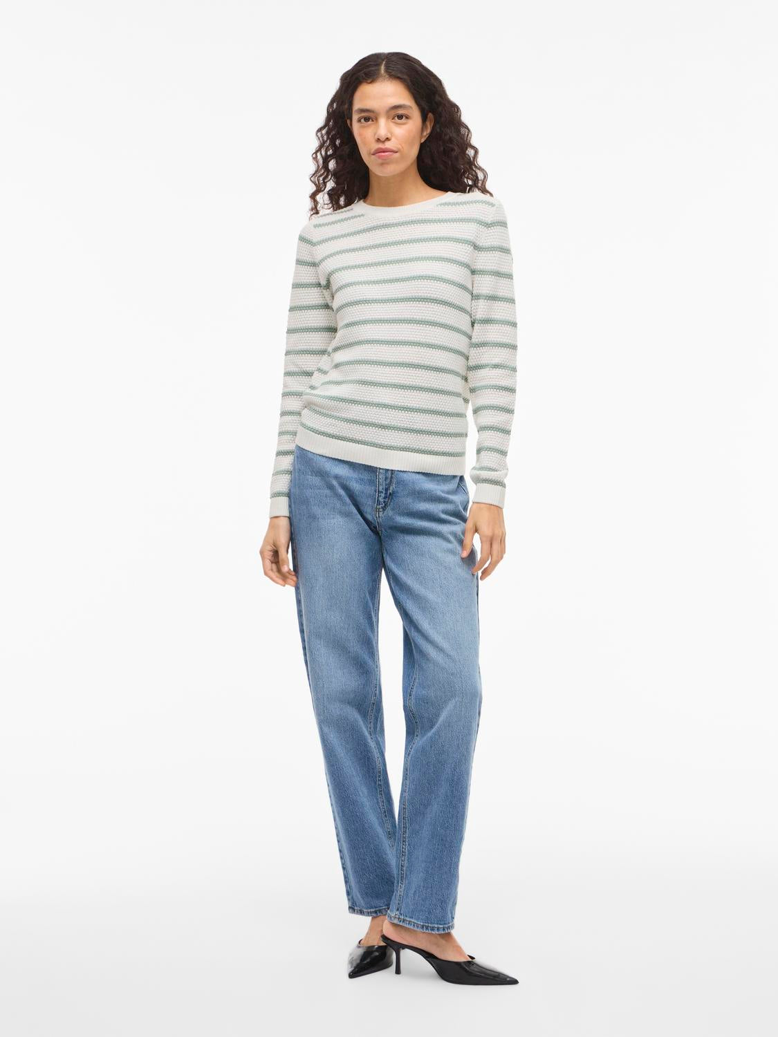 model_shot-front_full